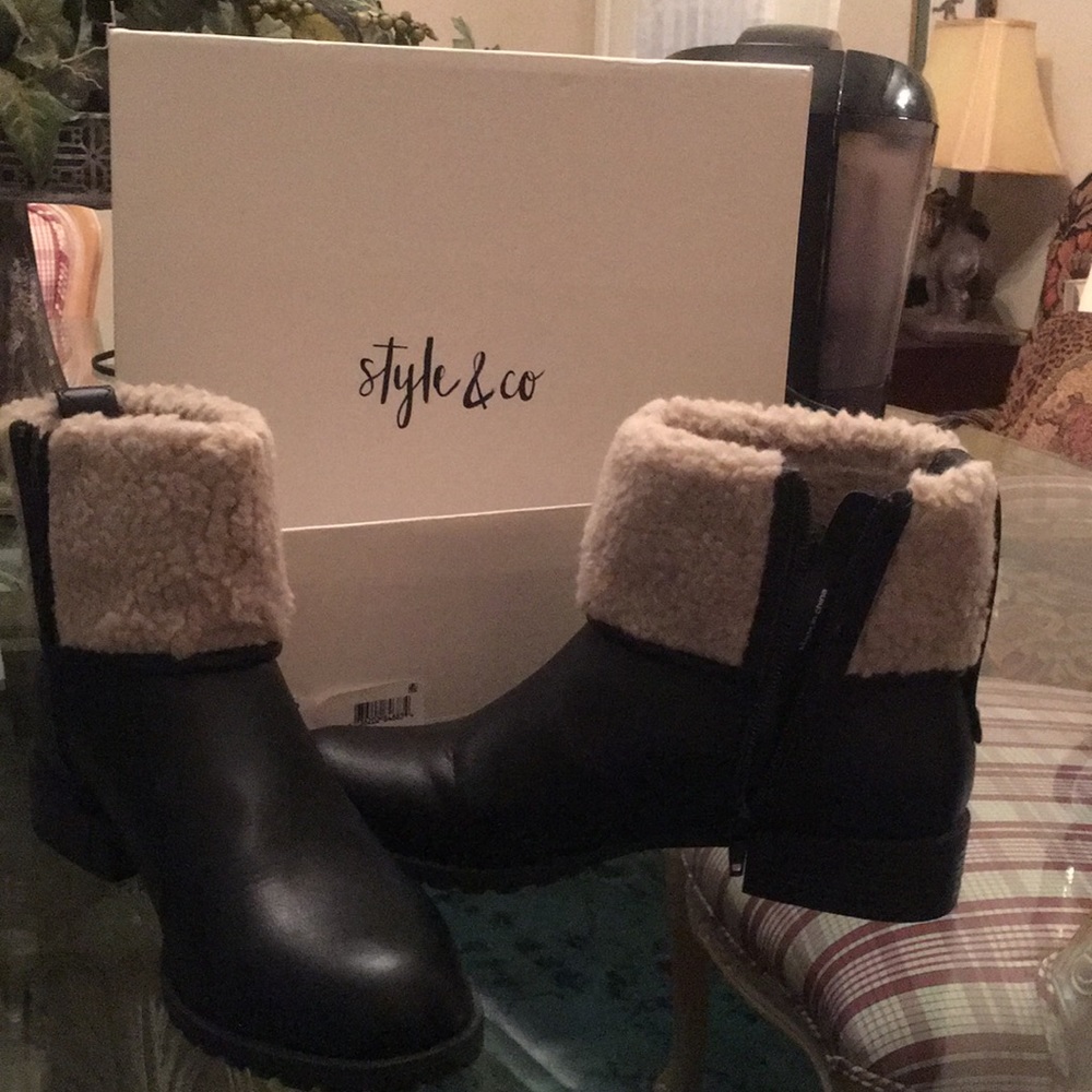 7 Ankle Boots NEVER WORN